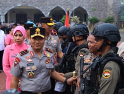 Kapolda Banten Lepas 45 Personel Satbrimob dalam Misi Pengamanan Satgas Amole II ke Papua Tengah